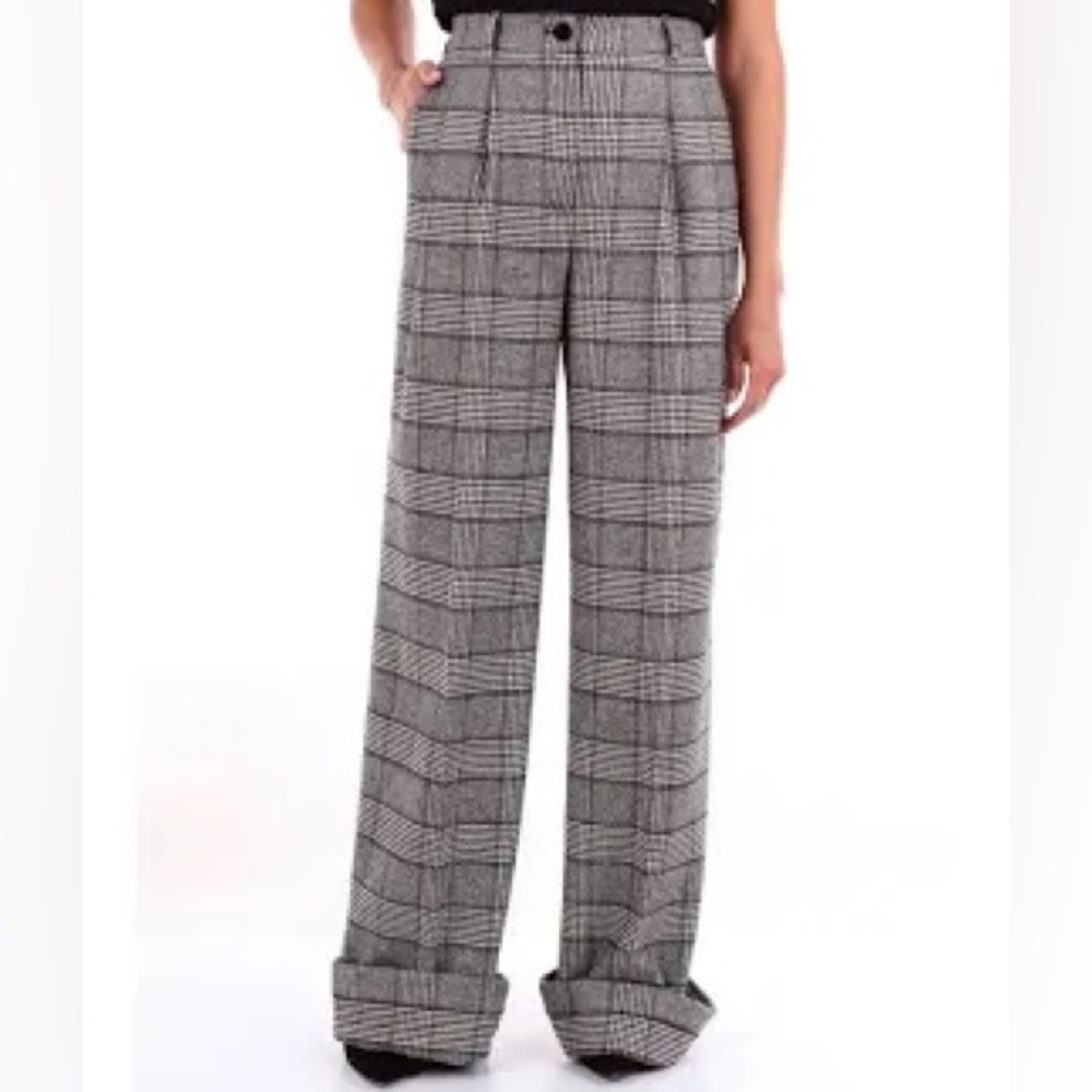 Dolce Gabbana women’s wool pants. Black and pink checkered plaid vintage print